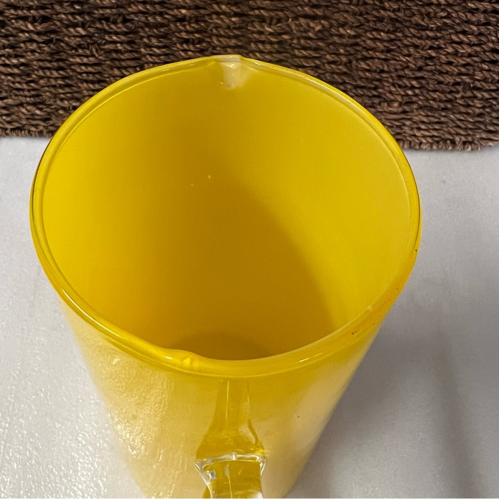 Vintage MCM Yellow Glass Beverage Pitcher With Clear Applied Handle - Picture 6 of 14